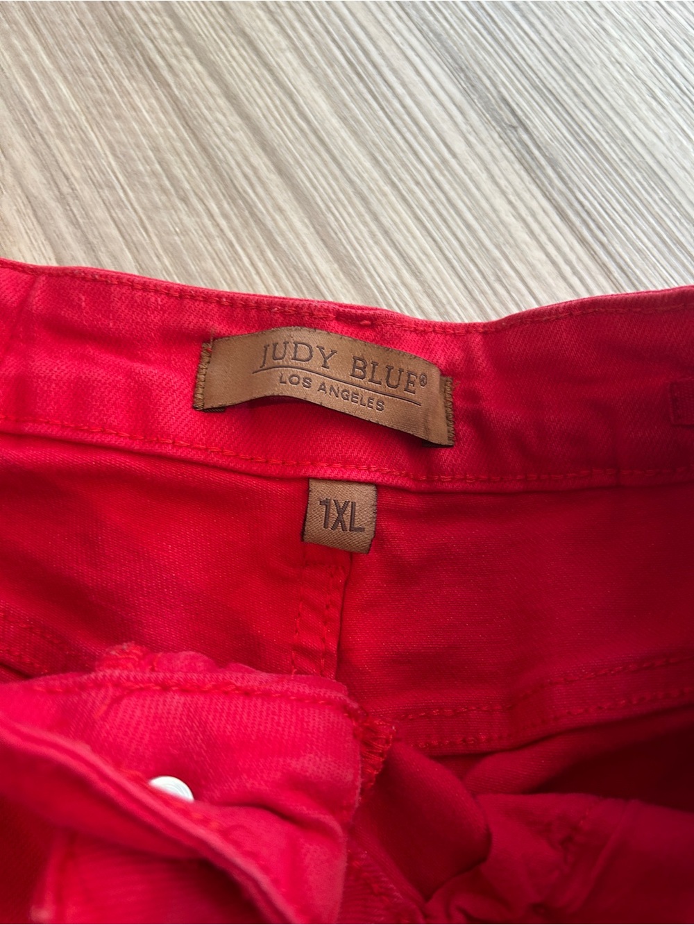 1X - Judy Blue mid rise shorts - Picture 2 of 6